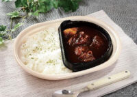 ローソン／「洋食屋ヨシカミ監修　ビーフシチューのお弁当」発売