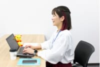 ユニー／創業以来初の服装ルール緩和、従業員の髪色が自由に